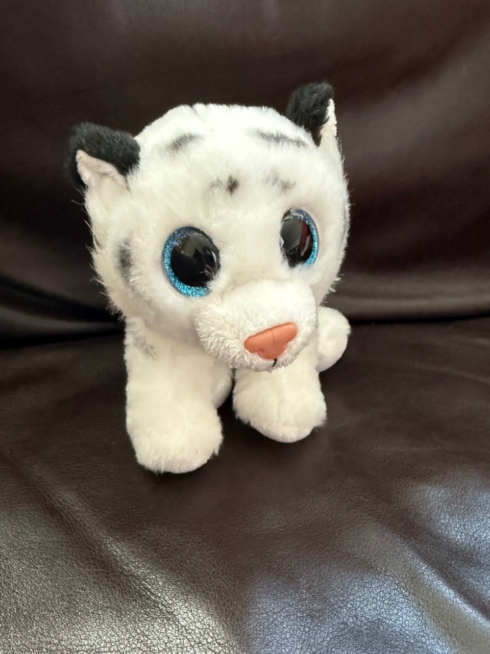 Ty Beanie Boos Tundra the White Tiger Plush 6.25" Glitter Eyes